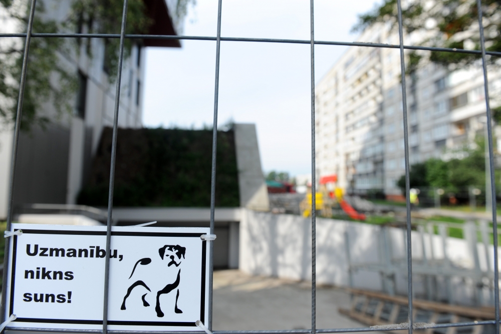 Būs stingrākas prasības bīstamu suņu saimniekiem 